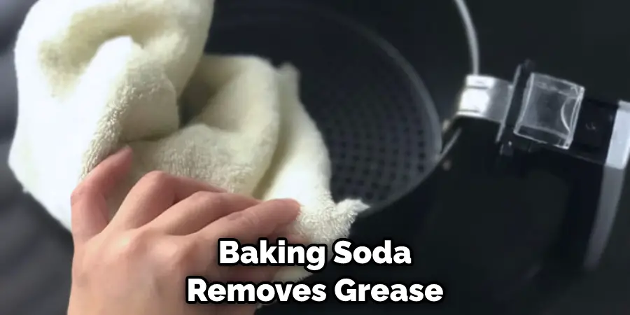 Baking Soda Removes Grease