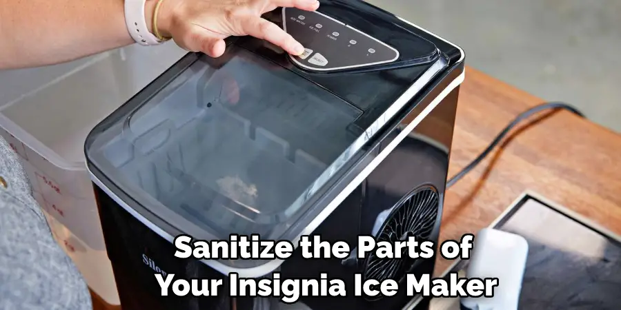 How To Clean Insignia Ice Maker?