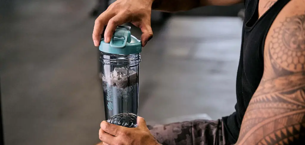 How to Clean Blender Bottle