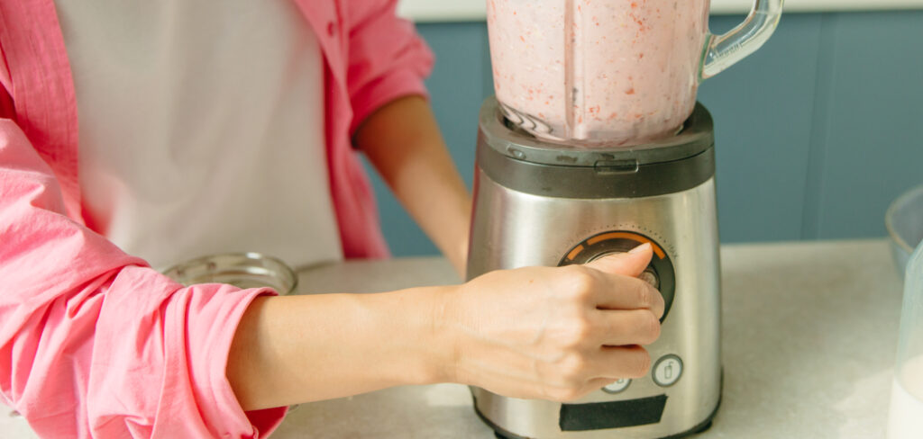 How to Use a Juice Blender