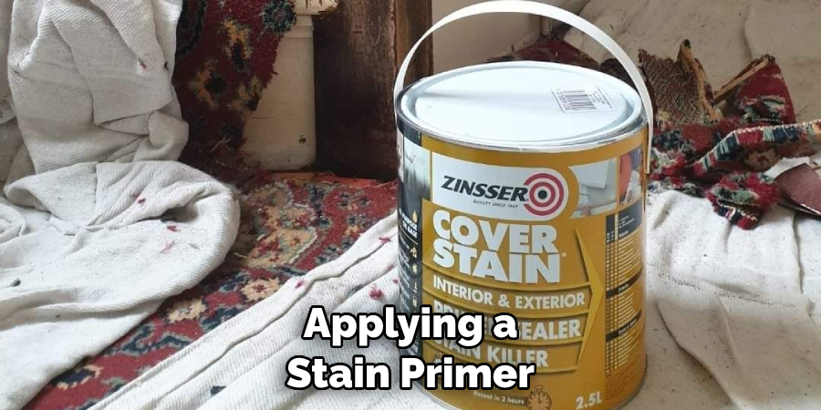 Applying a Stain Primer