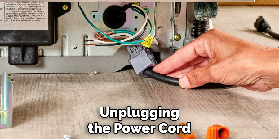 Unplugging the Power Cord