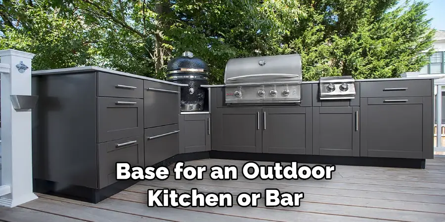  Base for an Outdoor Kitchen or Bar