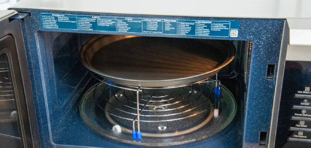 How to Heat a Towel in the Microwave