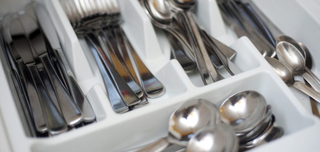 How to Store Kitchen Utensils Without Drawers