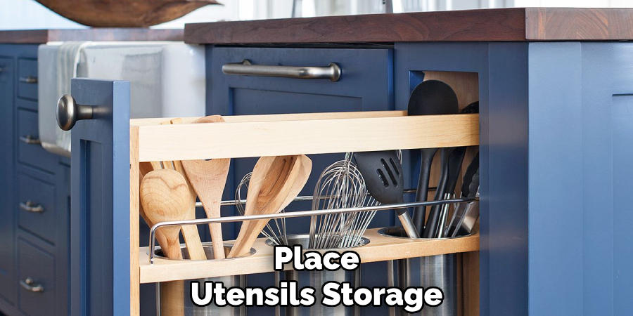 Place Utensils Storage