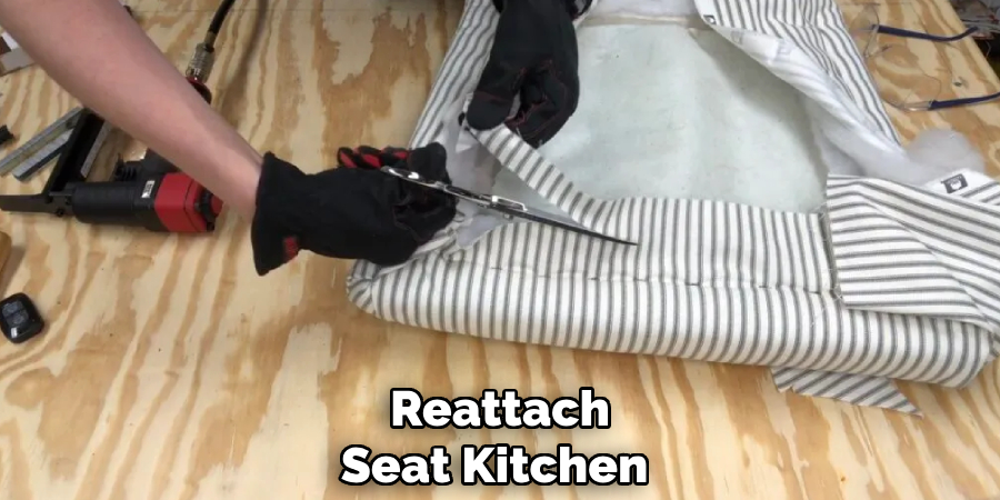 Reattach
Seat Kitchen 