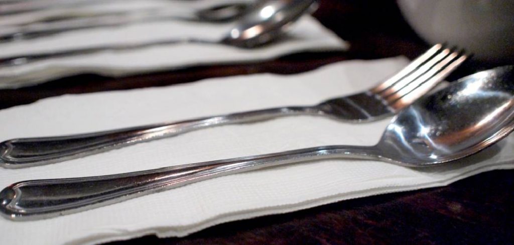 How to Clean a Fish Spatula